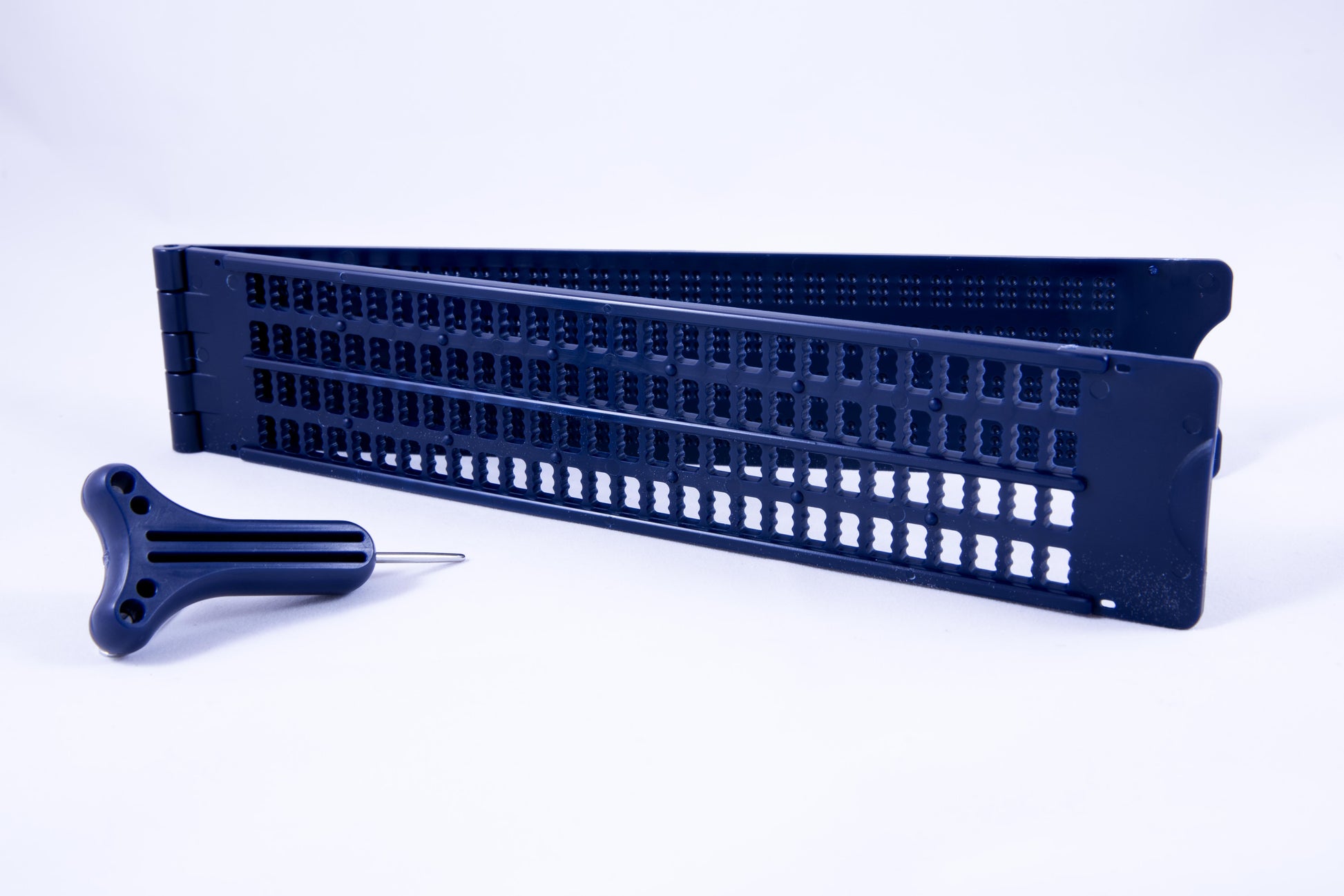 Plastic Slate (28 Cells, 4 Lines, Pins Up) w/ stylus