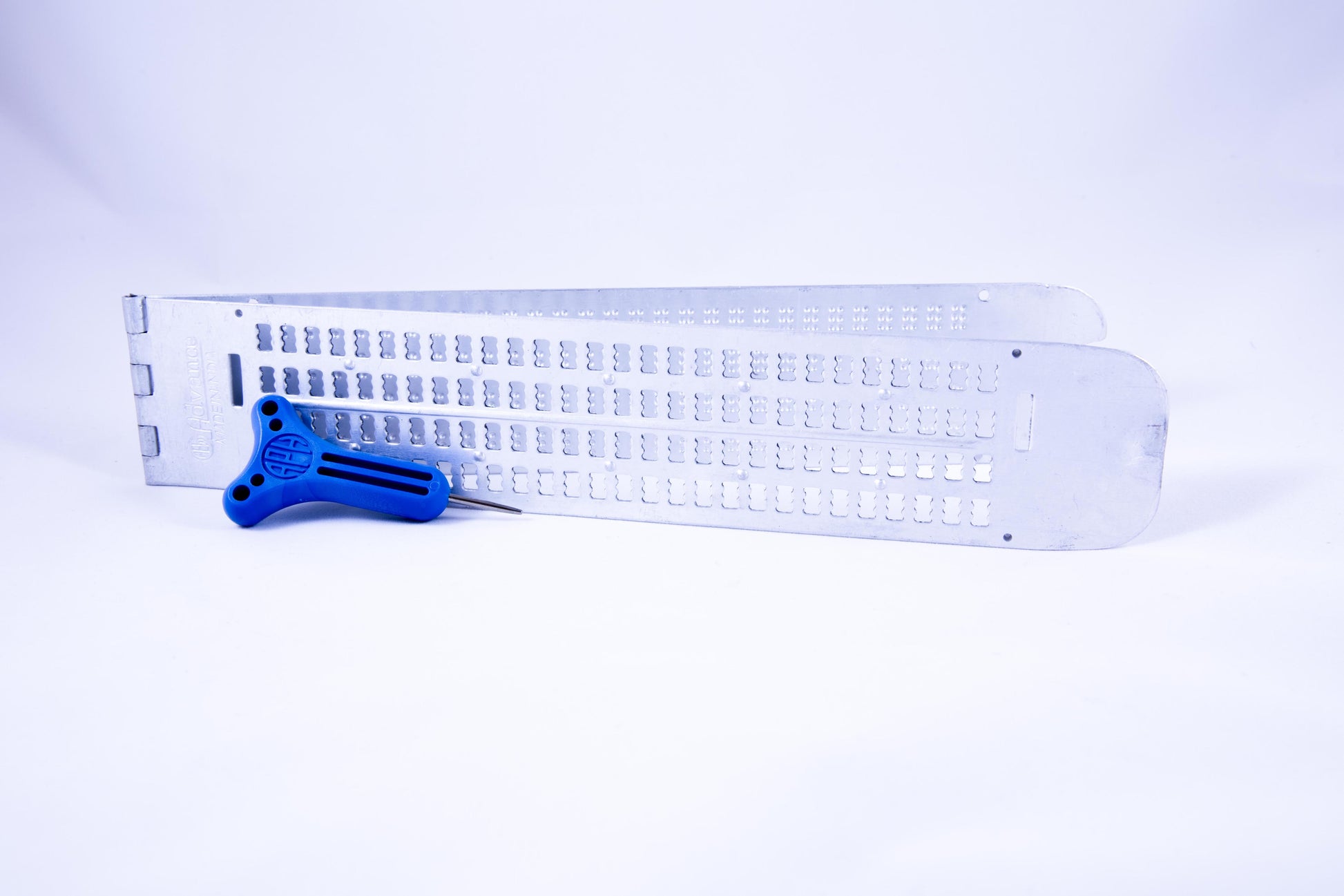 Aluminum Slate w/ Stylus (28 Cells, 4 Lines)