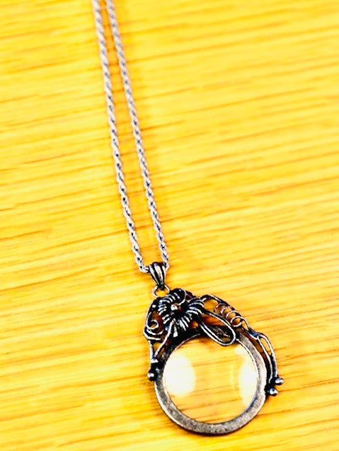 5X Pendant Magnifier Silver with Flower Design