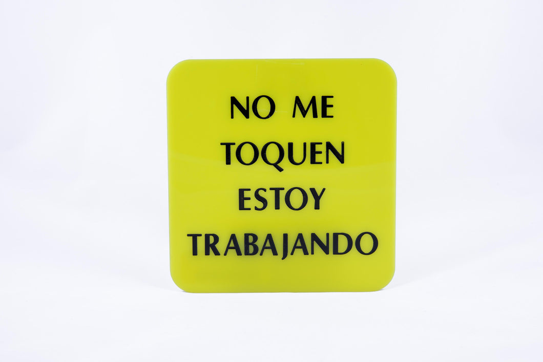 Square Guide Dog sign w/ Do Not Pet Me in Spanish, large print