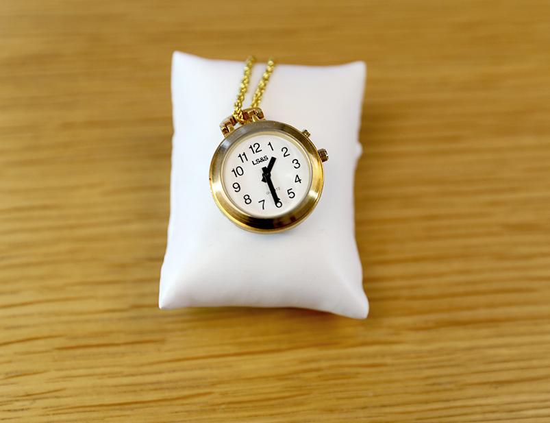 Pendant Talking Watch - 1 Button, Gold with 27