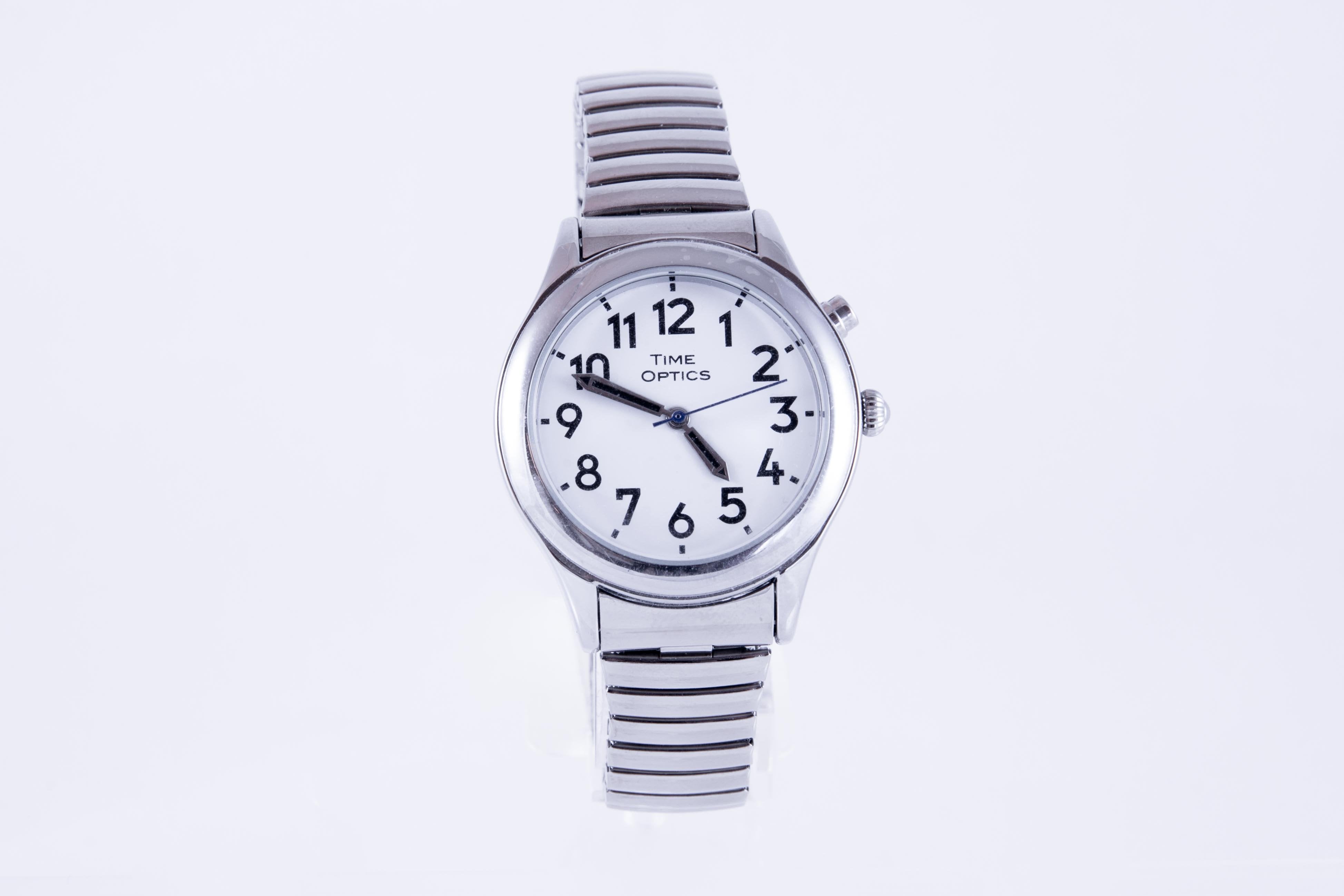 Time optics shop analog talking watch